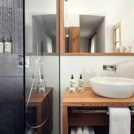 Hotell Conrad's Mountain 3*