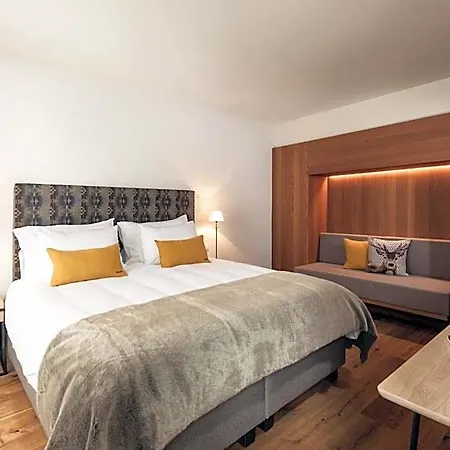 Conrad'S Mountain Lodge Hotel