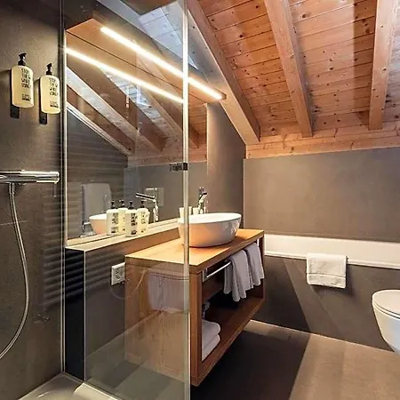 Conrad'S Mountain Lodge Hotel 3*