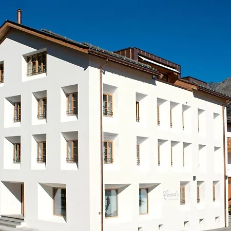 Conrad's Mountain Hotel