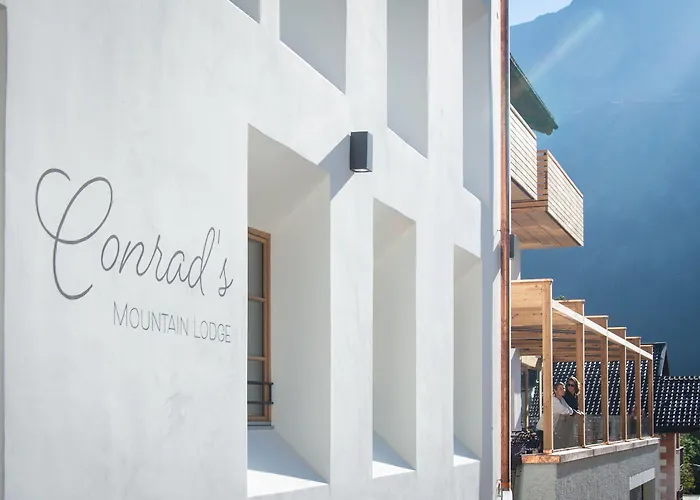 Conrad's Mountain Hotel 3*