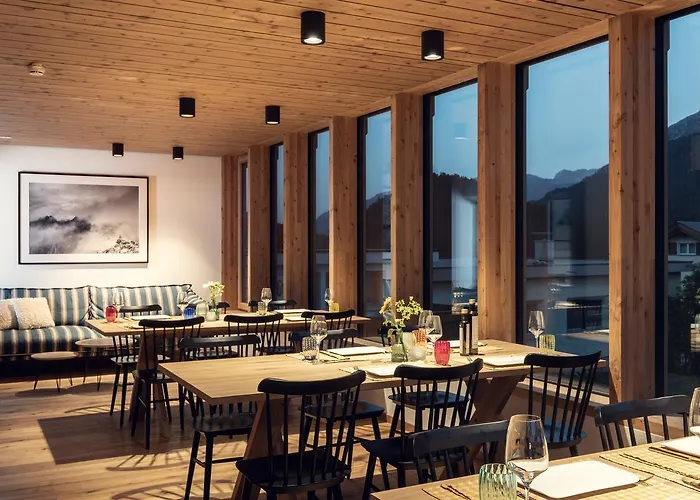 Conrad's Mountain Hotel 3*