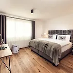Conrad's Mountain 3* سيلفابلانا