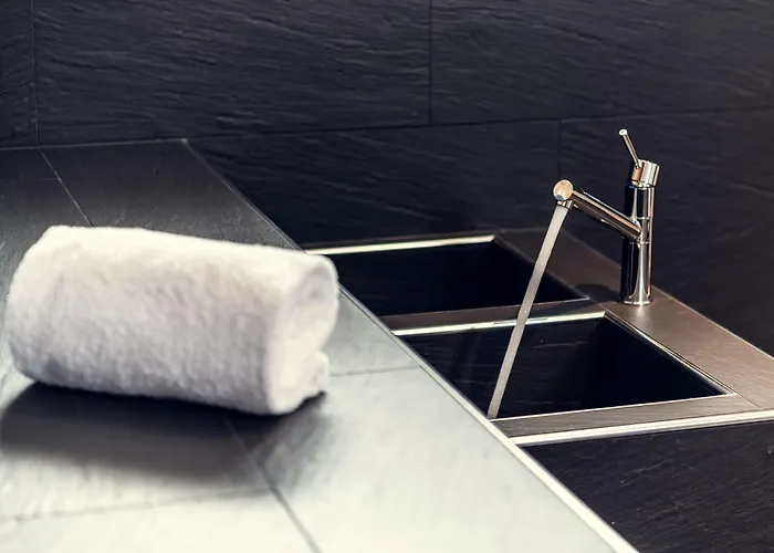 Conrad's Mountain Hotel 3*