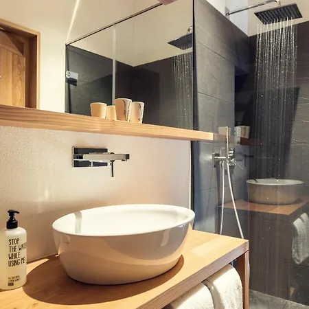 Hotell Conrad's Mountain 3*